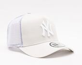 Kšiltovka New Era - MLB Essential 9FORTY Trucker - NY Yankees - Stone / White
