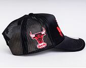 Kšiltovka Mitchell & Ness Logo Remix Trucker Snapback HWC Chicago Bulls Black