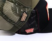 Kšiltovka Capslab Looney Tunes - Wile E. Coyote Flat Trucker Olive