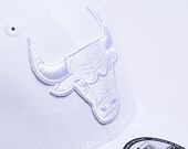 Kšiltovka New Era 9FORTY NBA Essential Chicago Bulls White / White