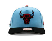 Kšiltovka Mitchell & Ness - In The City - NBA - Chicago Bulls - Light Blue