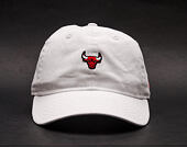 Kšiltovka New Era Unstructured Chicago Bulls 9FIFTY White Strapback