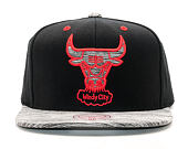 Kšiltovka Mitchell & Ness Motion Chicago Bulls Black/Red Snapback