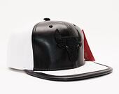Kšiltovka Mitchell & Ness Day One Snapback Chicago Bulls White / Black