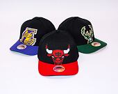 Kšiltovka Mitchell & Ness 8 Bit XL Classic Red Chicago Bulls Black