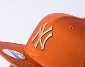 Kšiltovka New Era 9FIFTY MLB Side Patch New York Yankees Redwood / Oat Milk