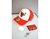 Kšiltovka New Era - NBA Team Clear 9FORTY Trucker - Chicago Bulls - White / Red