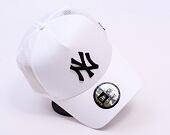 Kšiltovka New Era - MLB Essential 9FORTY Trucker - NY Yankees - White
