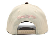 Kšiltovka Mitchell & Ness - Blush Sand Classic Red - Milwaukee Bucks - Sand/Brown