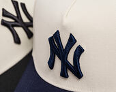 Kšiltovka New Era - MLB "2 Tone" 39THIRTY - NY Yankees - Chrome White / Navy