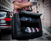 Taška New Era Cap Carrier Black na 24 kšiltovek
