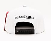 Kšiltovka Mitchell & Ness Day One Snapback Chicago Bulls White / Black