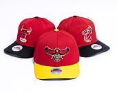 Kšiltovka Mitchell & Ness Team 2 Tone 2.0 Stretch Snapback Hwc Atlanta Hawks Red / Yellow