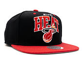 Kšiltovka Mitchell & Ness Team Arch Miami Heat Black Snapback
