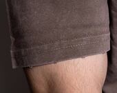 Triko Karl Kani Small Signature Destroyed Tee dark taupe