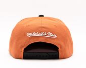 Kšiltovka Mitchell & Ness LOGO BILL SNAPBACK University Of Texas At Austin Orange / Black