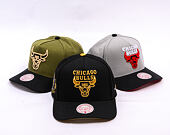 Kšiltovka Mitchell & Ness - NBA Core Vi Pro  Bulls - Chicago Bulls - Black-Gold