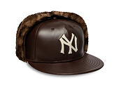 Kšiltovka New Era - MLB IMAGE DROP Leather Dog-Ear 59FIFTY - NY Yankees - Deep Auburn