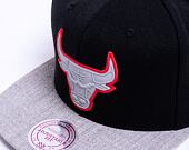 Kšiltovka Mitchell & Ness Chicago Bulls Black Heather Reflective Snapback