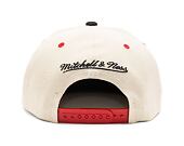 Kšiltovka Mitchell & Ness NBA Pop Panel Snapback Chicago Bulls Off White / Black