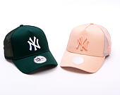 Kšiltovka New Era - MLB League Essential 9FORTY Trucker - NY Yankees - Dark Green / White