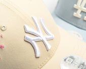 Dámská Kšiltovka New Era - MLB Floral Icon 9FORTY - NY Yankees - Cream / White