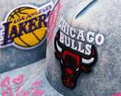 Kšiltovka Mitchell & Ness - Painted Love - NBA - Chicago Bulls - Light Blue