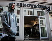 Mikina s kapucí Pink Dolphin Ghost Promo Hoodie Black