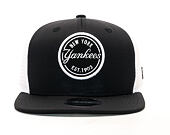 Kšiltovka New Era Emblem Trucker New York Yankees Black/White 9FIFTY Snapback
