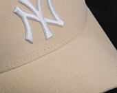 Dámská Kšiltovka New Era  Micro Cord  New York Yankees  9FORTY A-FRAME TRUCKER  Optic White / Optic