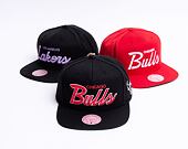 Kšiltovka Mitchell & Ness Chicago Bulls Foundation Script 2 Snapback Bulls Black