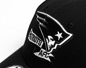 Kšiltovka New Era 39THIRTY NFL22 Sideline New England Patriots Black / White