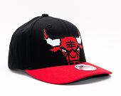 Kšiltovka Mitchell & Ness 8 Bit XL Classic Red Chicago Bulls Black