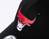 Kšiltovka New Era 9FORTY NBA Gradient Infill Chicago Bulls Black / Team Color