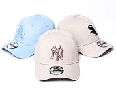 Kšiltovka New Era 9FORTY MLB League Essential New York Yankees - Stone / Ash Brown