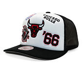 Kšiltovka Mitchell & Ness - Gridlock Trucker - Chicago Bulls - White
