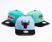 Kšiltovka Mitchell & Ness - In The City - NBA - Chicago Bulls - Light Blue