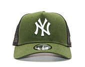 Kšiltovka New Era  League Essential New York Yankees 9FORTY A-FRAME TRUCKER  Rifle Green / Optic Whi