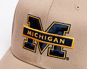 Kšiltovka Mitchell & Ness Michigan Wolverines Freshman 110 Curved Khaki Snapback
