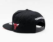 Kšiltovka Mitchell & Ness Old English Faded Snapback Chicago Bulls Black