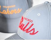 Kšiltovka Mitchell & Ness INTL844 Chicago Bulls Reflective Script 110 Snapback