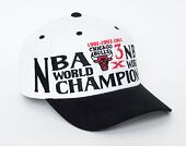 Kšiltovka Mitchell & Ness NBA Champions Pro Crown Chicago Bulls White / Black