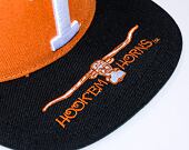 Kšiltovka Mitchell & Ness LOGO BILL SNAPBACK University Of Texas At Austin Orange / Black