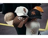 Kšiltovka New Era 9FORTY MLB Team Outline New York Yankees Stone / Toasted Peanut