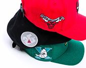 Kšiltovka Mitchell & Ness - Chicago Bulls - Kicking Wool Pro Strapback - Red