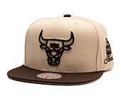 Kšiltovka Mitchell & Ness - NBA Fashion Basic 2T Snapback - Chicago Bulls - Cream