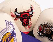 Kšiltovka Mitchell & Ness - Off Tilted - NBA - Chicago Bulls - Off White